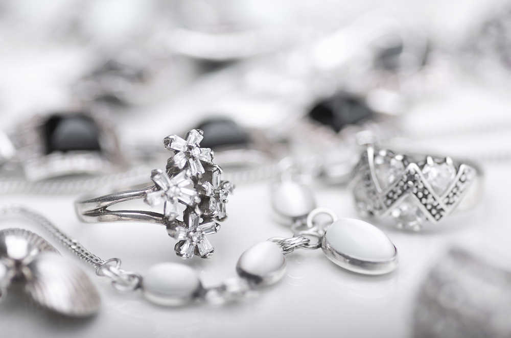Cómo mantener tus joyas de plata esterlina