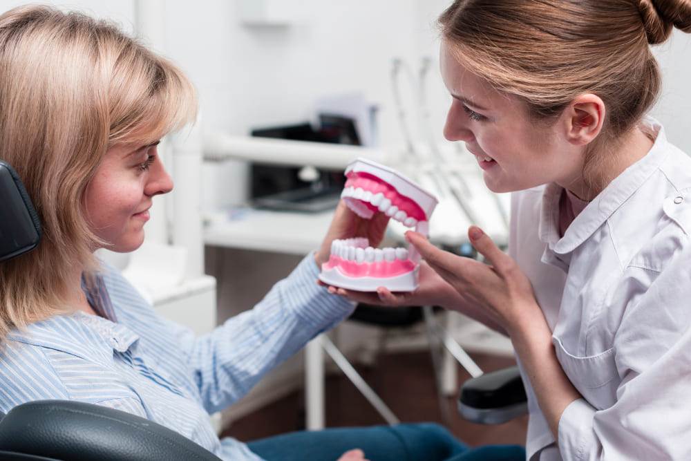 Empieza a recuperar tu sonrisa con funcionalidad gracias a las prótesis dentales.