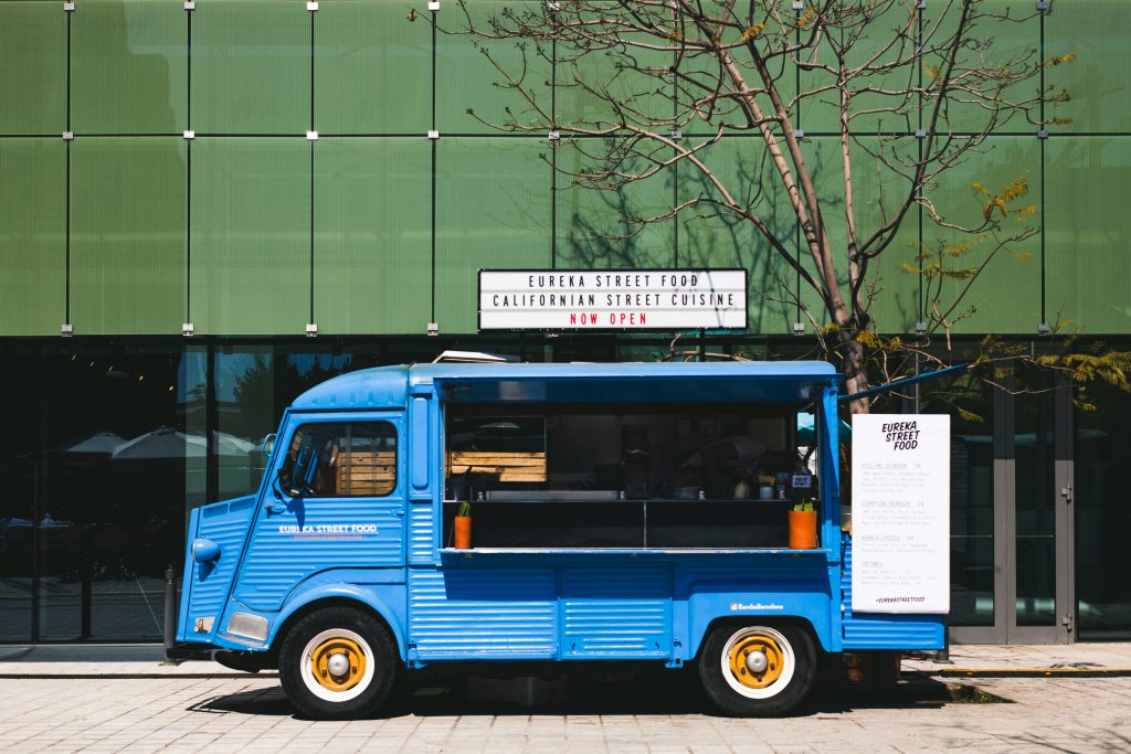 Comer en la calle y el fenómeno food truck en España