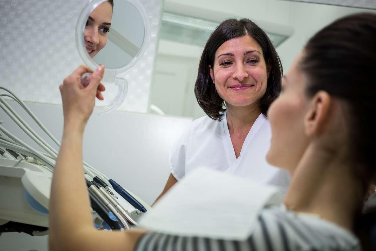 La odontología estética se consolida como el complemento indispensable en el mundo de la imagen personal